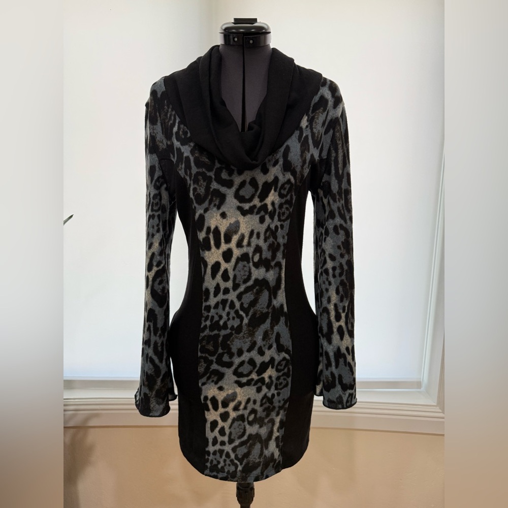 Elegant Black and Gray Animal Print Long Sleeve Dress